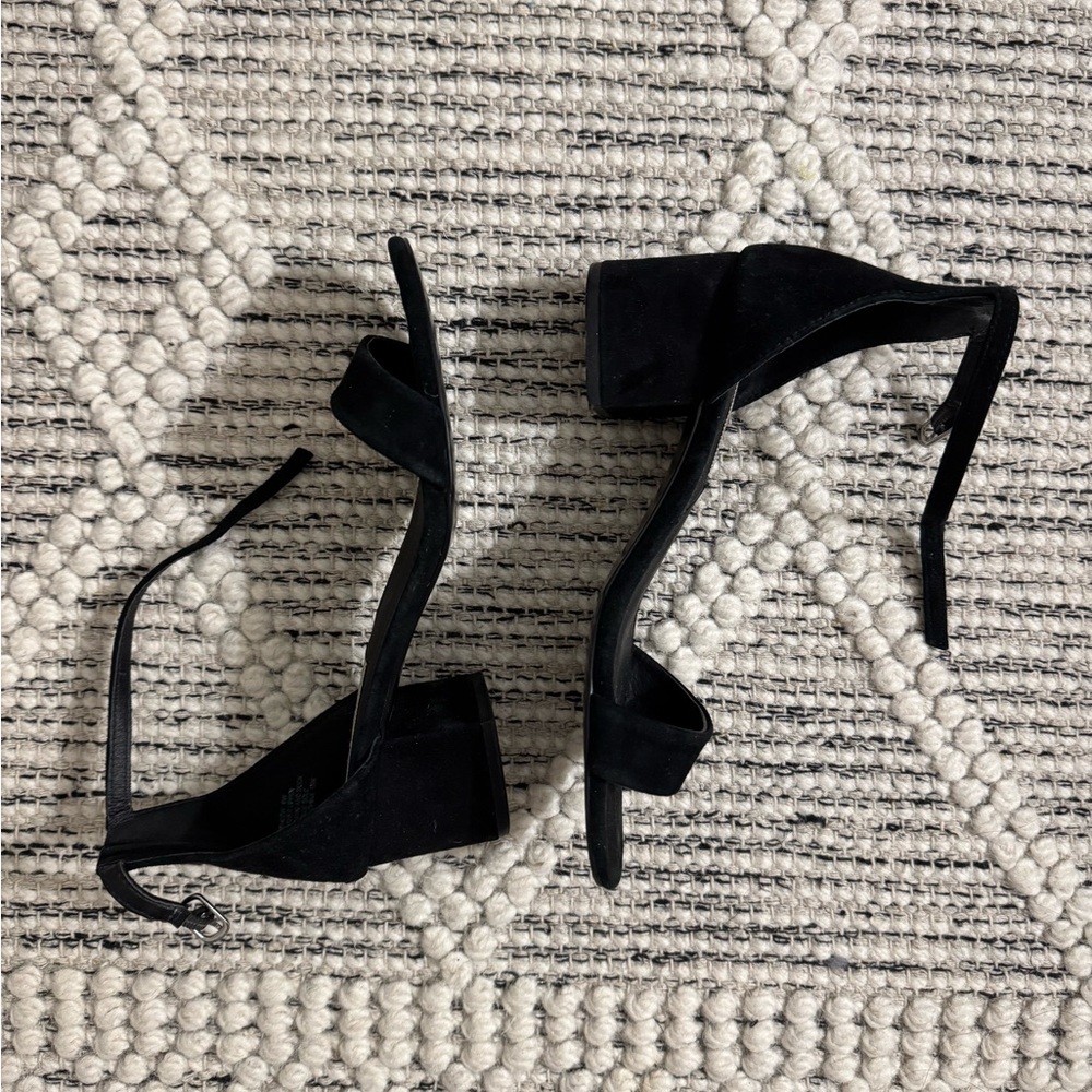 Steve Madden Women's Sandals in Black (6 WIDE)